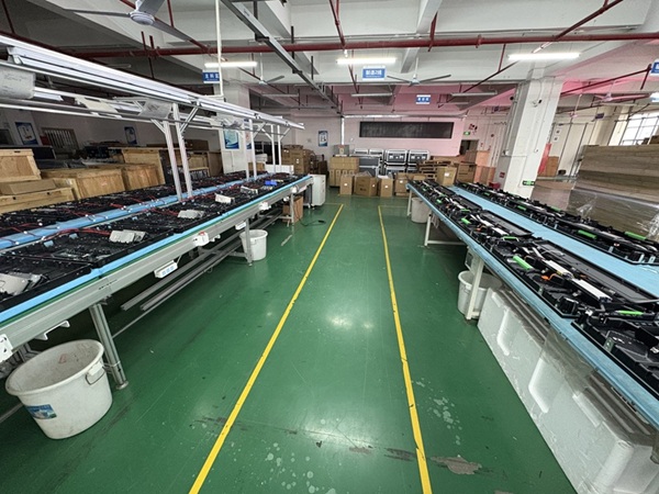 華邦瀛室內P2壓鑄鋁箱體LED顯示屏 (1).jpg